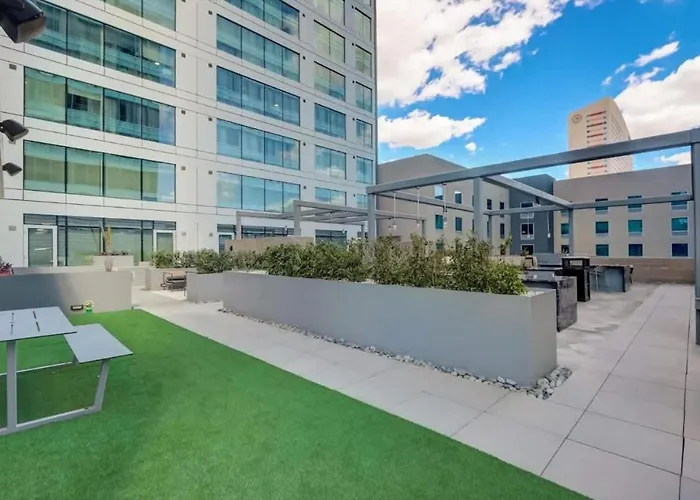 Boulevard Comfortable Downtown Highrise Stu Pool Parking & Gym 10a Apartment