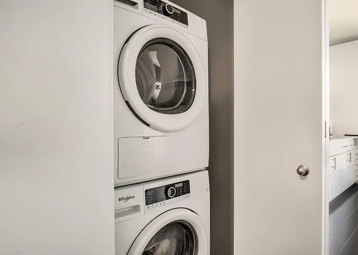 Boulevard Comfortable Downtown Highrise Stu Pool Parking & Gym 10a Apartment Phoenix